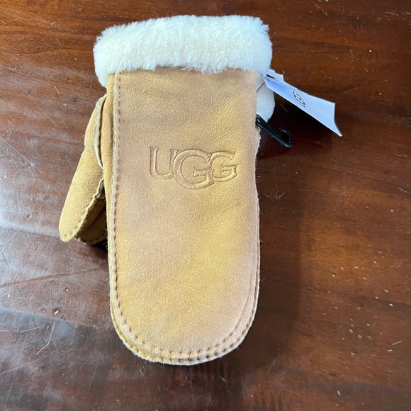 Ugg Shearling Embroider mitten NEW size L/XL color chestnut - Picture 3 of 5